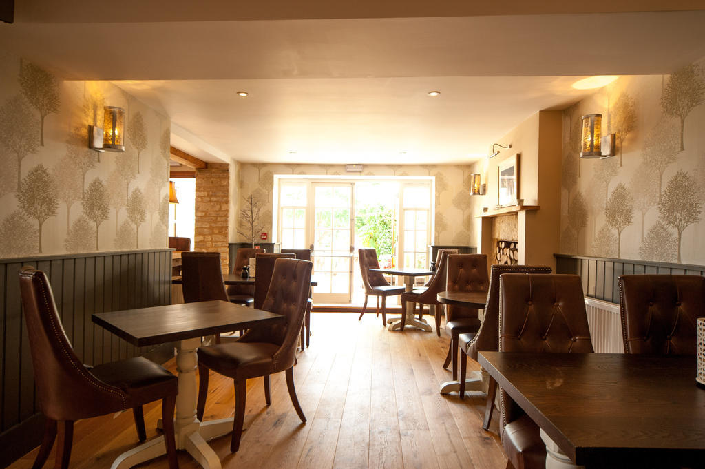 The Wychwood Inn Shipton under Wychwood Ngoại thất bức ảnh