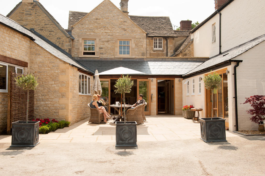 The Wychwood Inn Shipton under Wychwood Ngoại thất bức ảnh